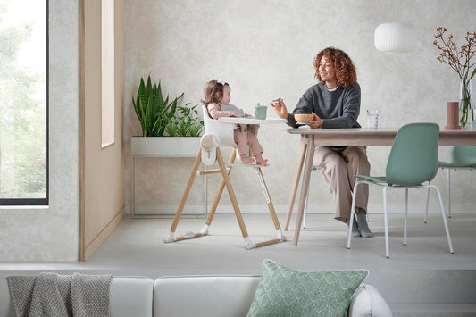 Cadeira de refeição Mamas & Papas Eno, dobrável com uma só mão, adaptável, fácil de limpar, antiderrapante, caxemira - até 3 anos