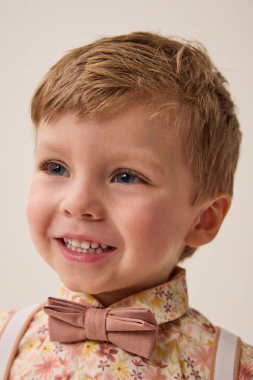 |Boy| Conjunto De Camisa Floral Rosa/Creme Com Suspensórios Curtos e Gravata Borboleta (3 meses a 9 anos)