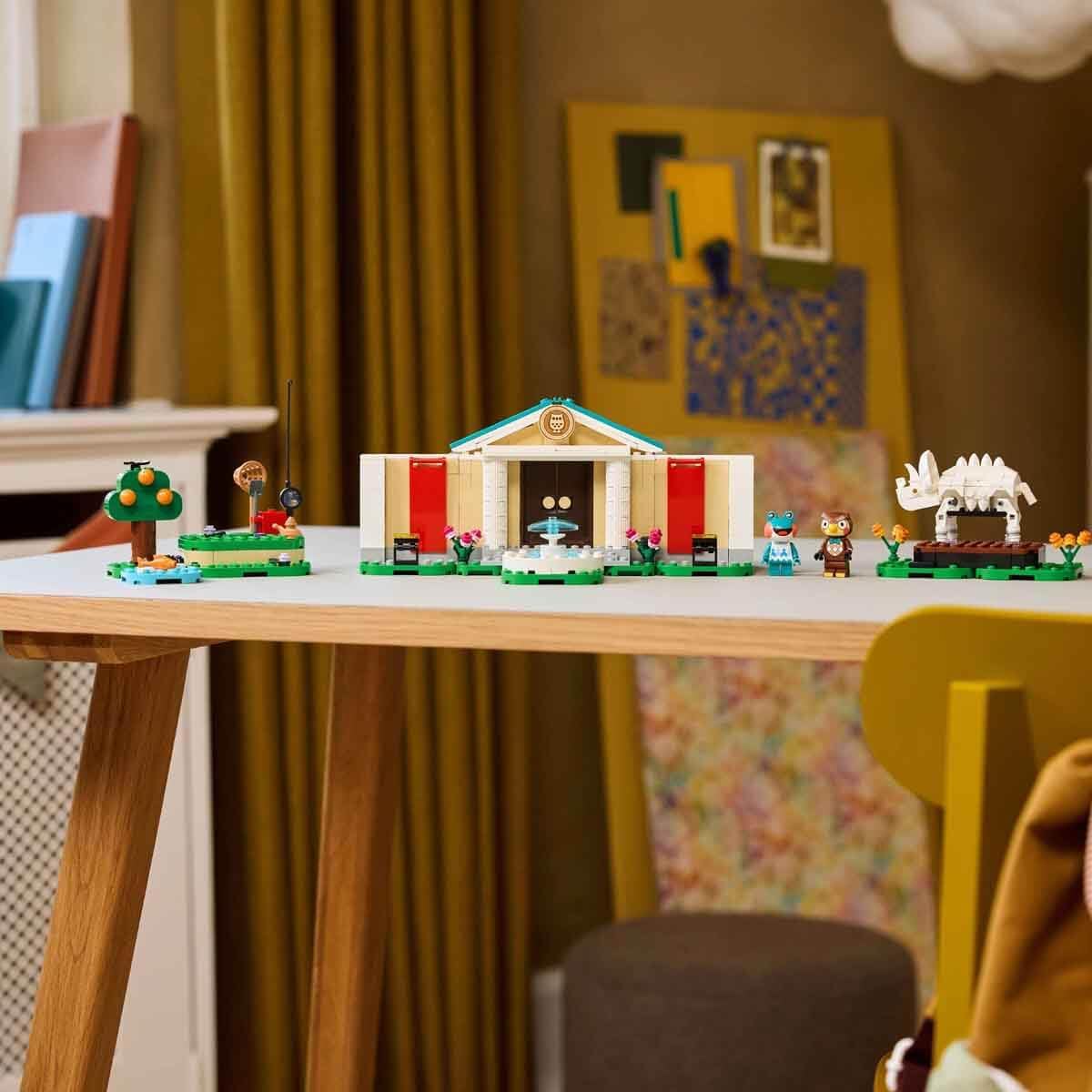 LEGO Animal Crossing Coleção Museu do Blathers - Brinquedo interativo com minifiguras do Blathers e da Lily, além de fósseis de dinossauro e acessórios - Presente gamer para meninas e meninos a partir de 7 anos - 77056