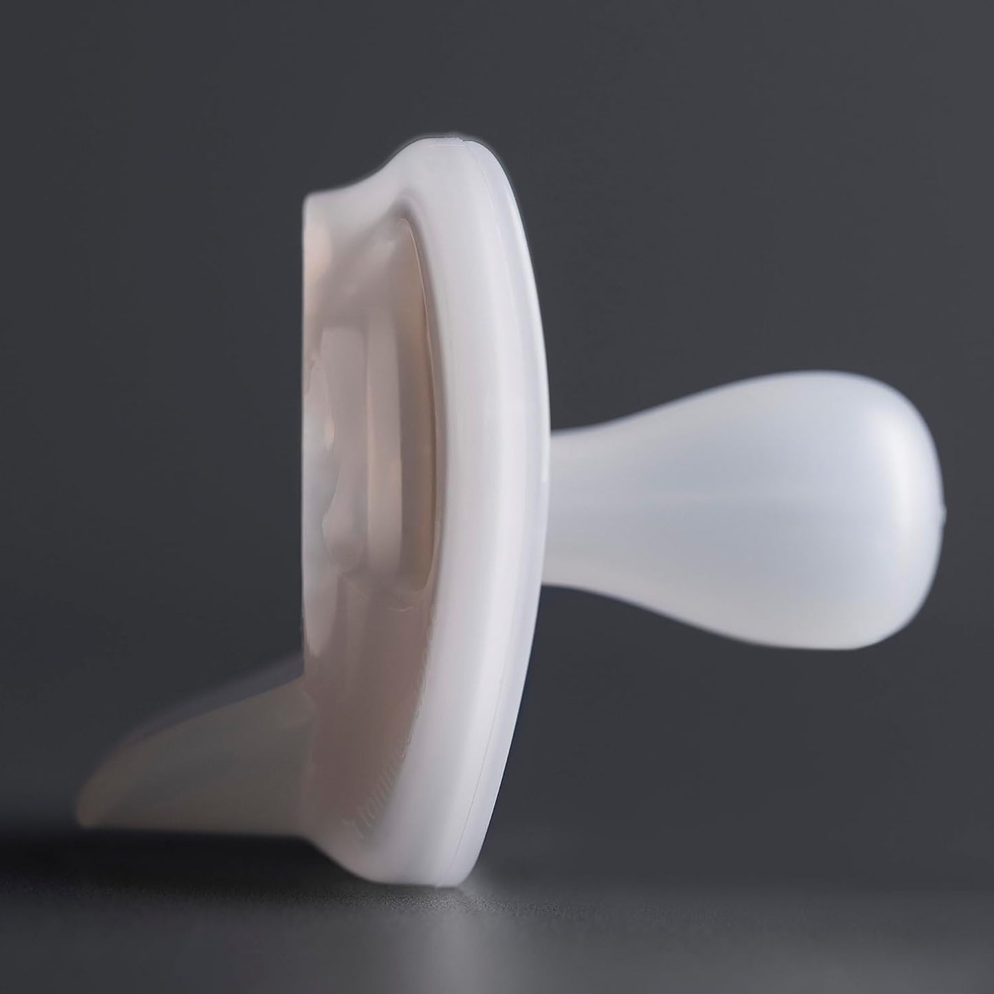 Tommee Tippee Chupetas ultraleves, 0-6 meses, 4 pacotes de silicone de uma peça, chupetas sem BPA