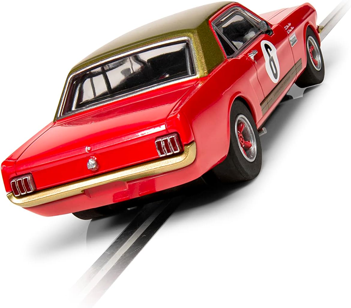 Scalextric C4339 Classic Touring, Rojo/Oro