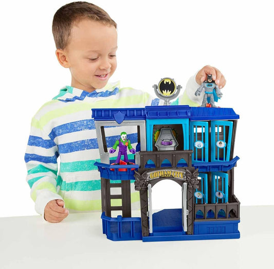 Fisher-Price Imaginext DC Super Friends Batman Gotham City Jail Recharged Playset para crianças em idade pré-escolar a partir de 3 anos, HHP81