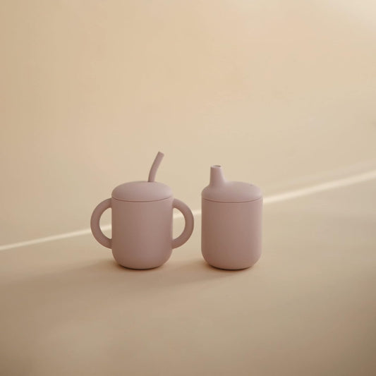 Mushie Copo de Silicone | Copo de Transição para Bebês a partir de 6 Meses | Capacidade: 175 mL | Tampa Removível | Material: Silicone de Grau Alimentício | Pode ser lavado na lava-louças e usado no micro-ondas (Lilás Suave)