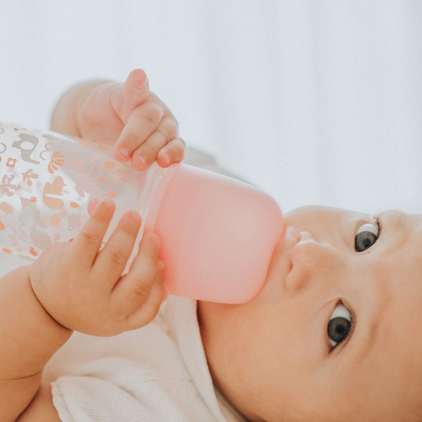 SUAVINEX 307108 Tetina Anatômica de Silicone, Fluxo Lento, para Bebês de 0 a 6 Meses, Rosa, 150 ml