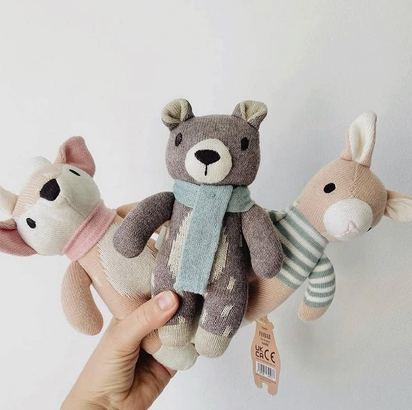 ThreadBear Design Finbar The Hare Rabbit Knit Doll Juguete suave Idea de regalo para bebés y niños pequeños: promueve el juego sensorial, imaginativo y el reconocimiento táctil a partir de 0+