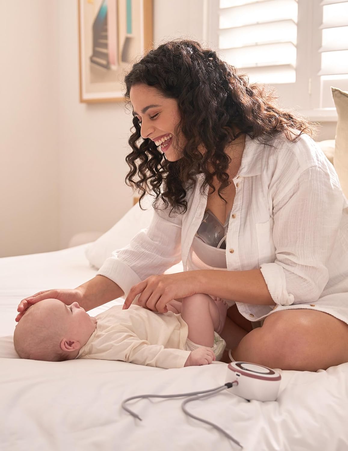 Momcozy Bomba tira-leite V1 Pro mãos-livres, bomba tira-leite elétrica dupla portátil, tela sensível ao toque inteligente com 45 combinações de bombeamento, bomba vestível com 4 tamanhos de flange
