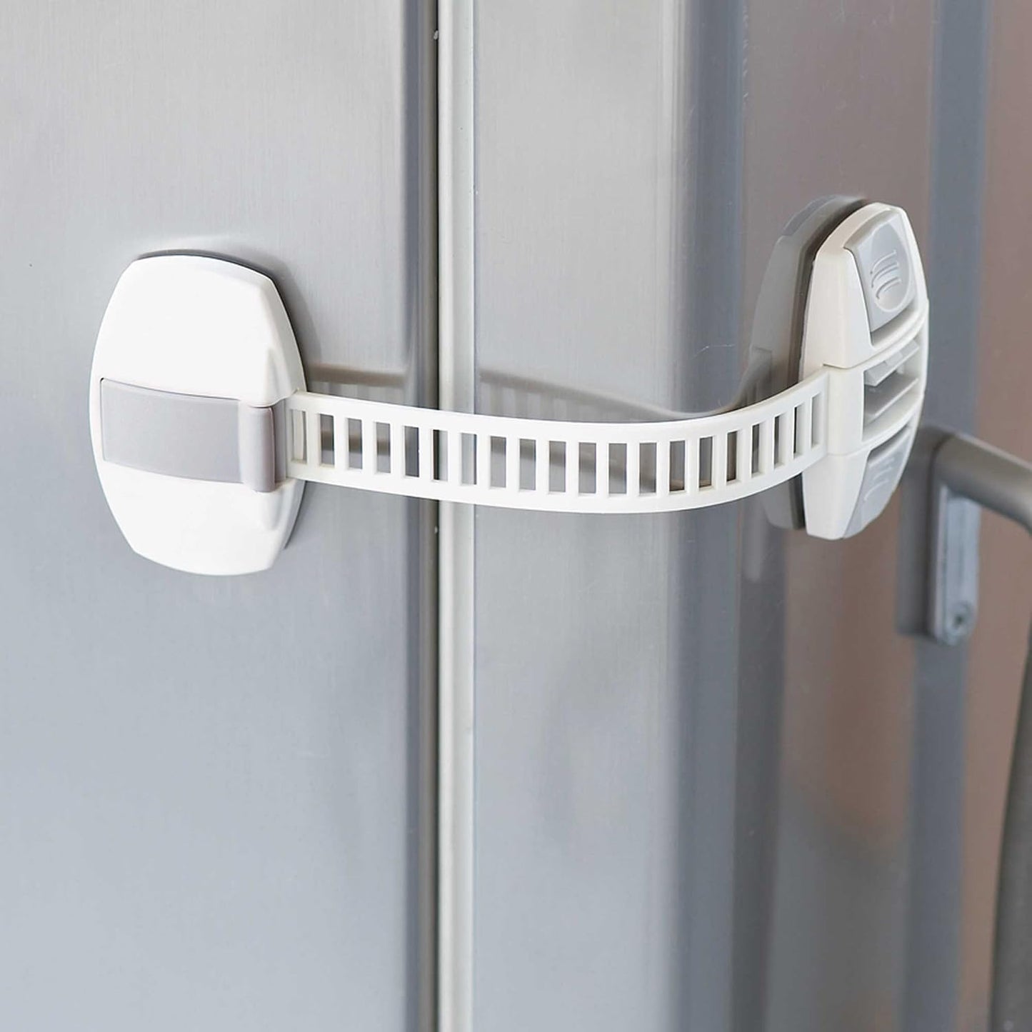 Cerraduras para gabinetes y cajones BabyDan (paquete de 8)