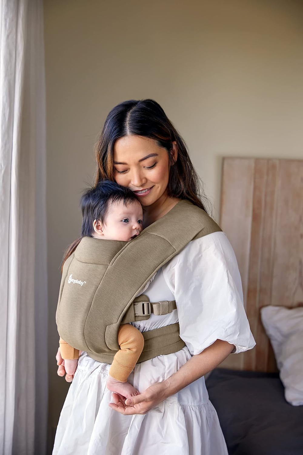 Ergobaby Abrace porta-bebês para recém-nascidos desde o nascimento com apoio de cabeça, extramacio e ergonômico, verde-oliva macio