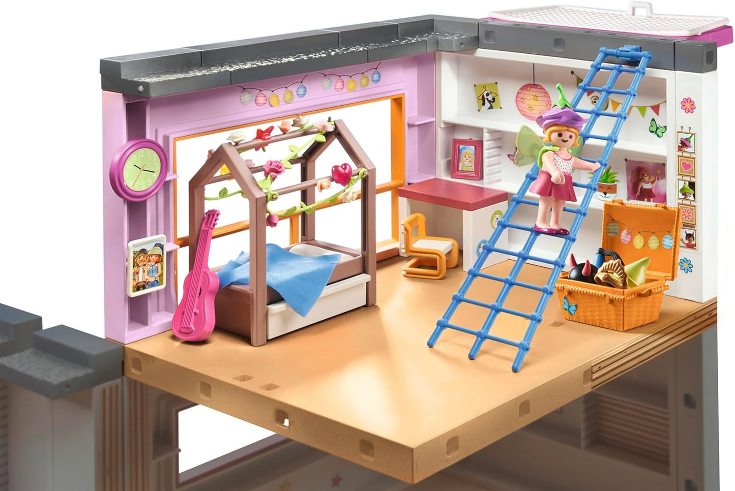Playmobil 71610 myLife: Quarto infantil, incluindo uma figura de menina e uma folha de adesivos, feito com mais de 80% de materiais reciclados e de base biológica, conjuntos de jogos detalhados adequados para crianças a partir de 4 anos
