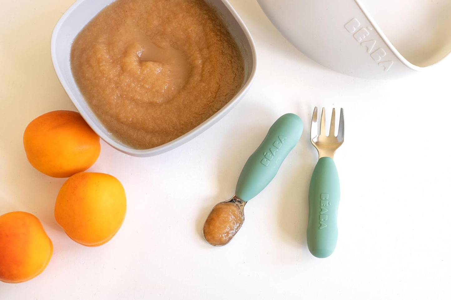 BEABA, Juego de 2 Cubiertos de Acero Inoxidable y Silicona, Cubiertos para Bebé, Cubiertos Infantiles, A Partir de 10 Meses, Forma Ergonómica, Mango Ergonómico, Cubiertos de Aprendizaje, Verde Salvia