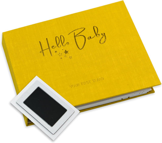 Livro de memórias LOVE ON para bebês com kit de mãos e pés sem tinta grátis - Diário dos primeiros 5 anos para bebês com capa elegante de linho e folha de ouro em relevo - Inclusivo para todos os tipos de família
