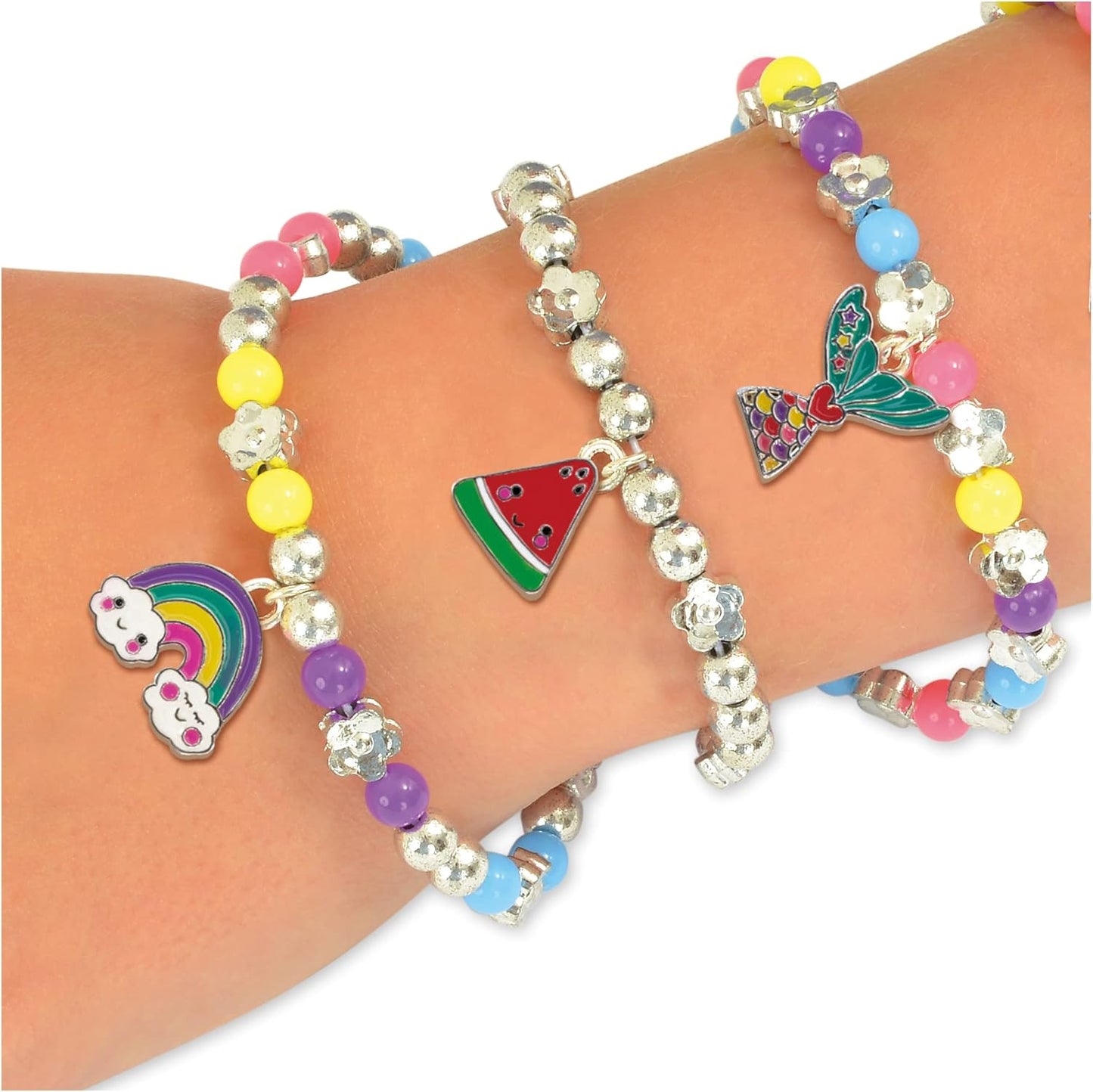 Pulseiras Galt Charm - Kit divertido para fazer pulseiras e joias - Kit de artesanato para crianças com contas coloridas e 9 pingentes de metal para prender - Conjunto de artesanato infantil para 7 pulseiras