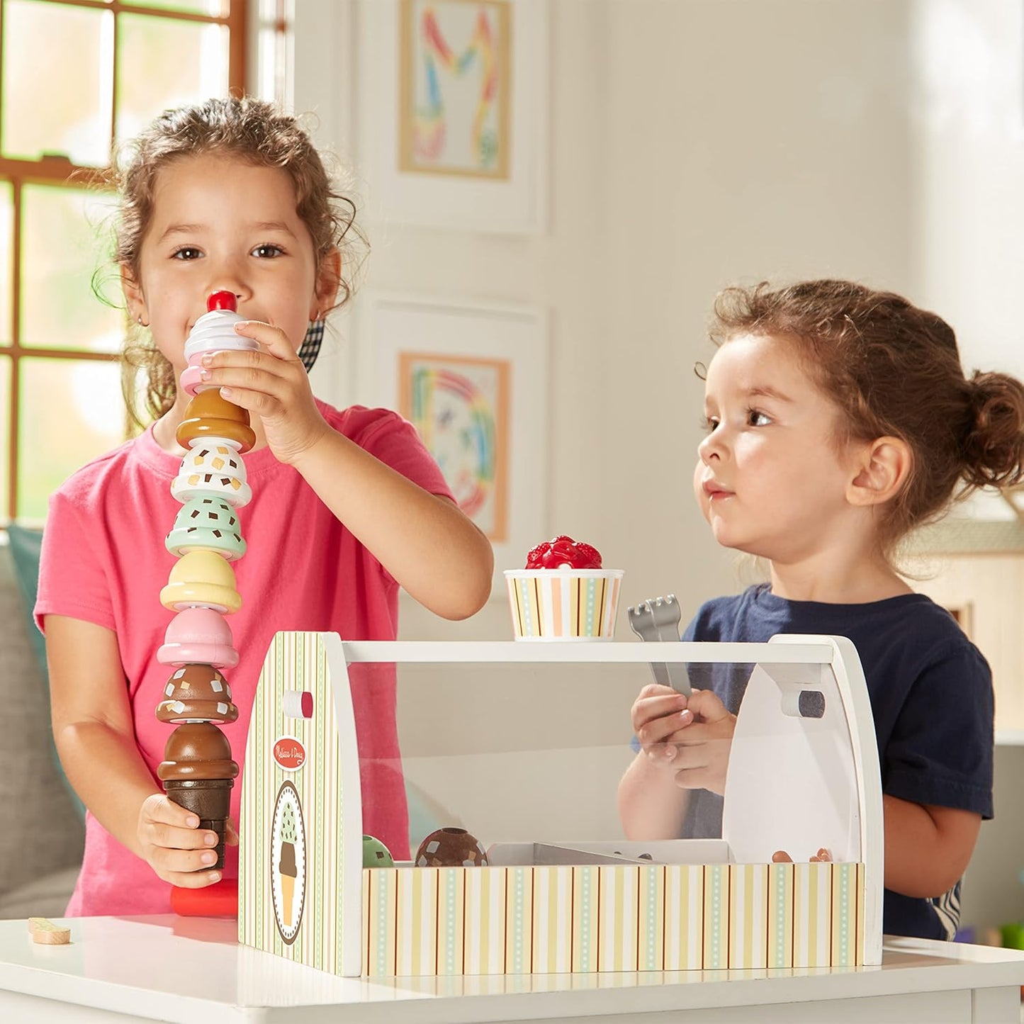 Melissa & Doug Cucharas de madera geniales para jugar con helado, juguete de cocina, juguete de helado para niñas y niños, juguete de comida de simulación Montessori para niños de 3 años, regalo para niño o niña de 3 años