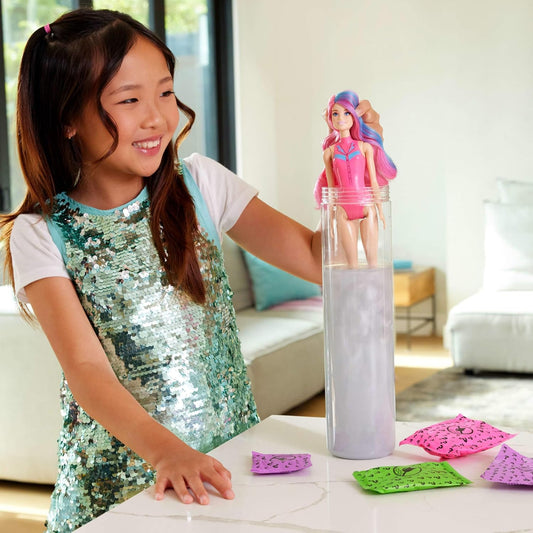 Barbie Boneca Color Reveal e acessórios com 6 surpresas, série Disco Star com brilho metálico e corpete que muda de cor (os estilos podem variar), JCP01