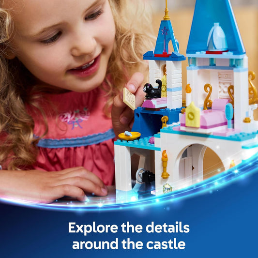 LEGO ǀ Disney Brinquedo de construção de castelo e carruagem da Cinderela para meninas com mais de 6 anos, com minibonecos da Princesa Cinderela e do Príncipe Encantado, figuras de Lúcifer e Gus, presente de aniversário