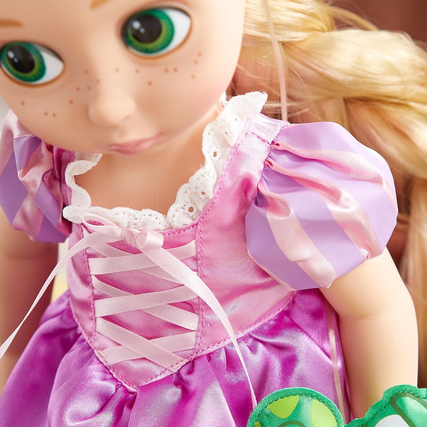 Colección oficial de animación de muñecas Rapunzel, Enredados, 39 cm/15 pulgadas, de Disney Store, a partir de 3 años