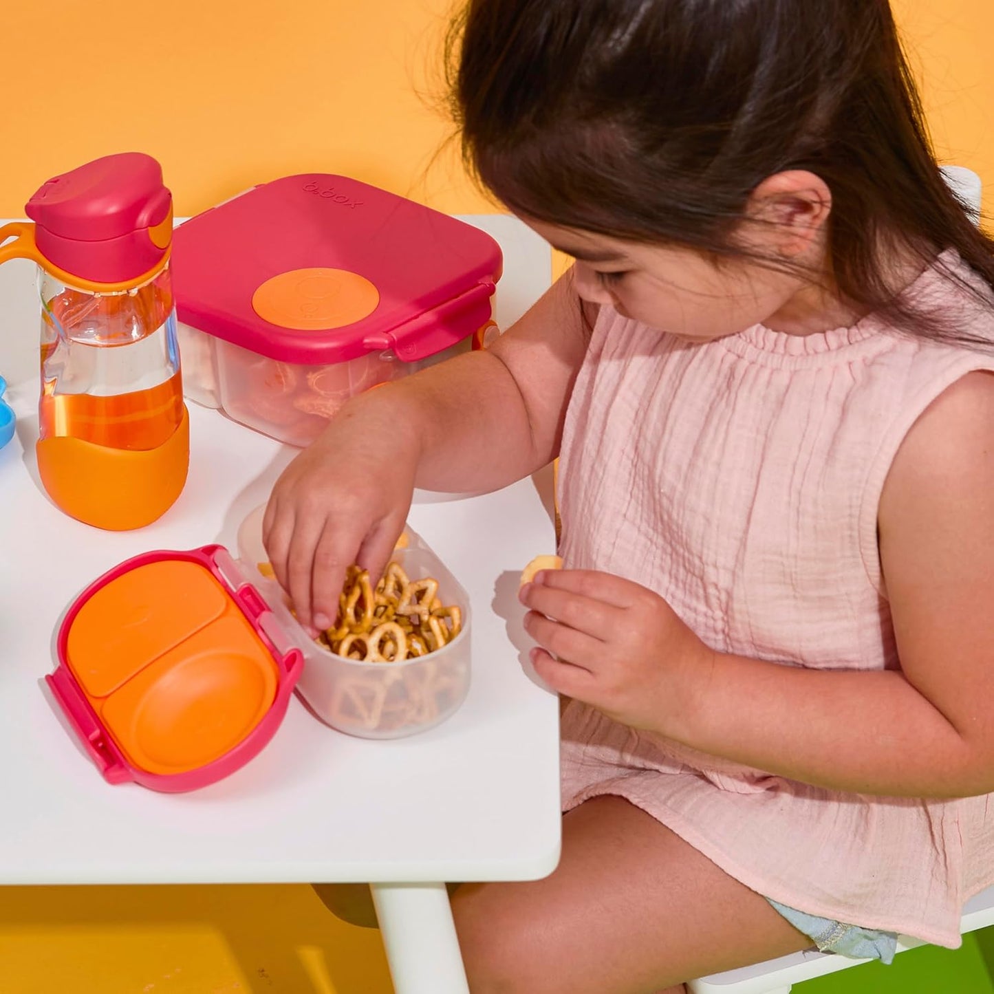 b.box Snackbox | Mini lancheira Bento com 2 compartimentos à prova de vazamentos | Ideal para lanches e refeições infantis | Comporta uma fruta inteira | Livre de BPA