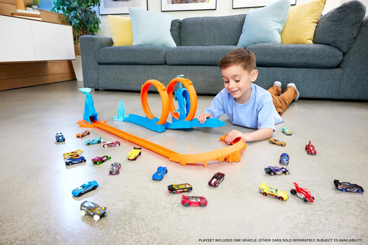 Conjunto de Pista para Carrinhos Hot Wheels, Pacote com Três Loops e Veículo em Escala 1:64, Componentes para Montagem de Pista com 3 Loops, Trilhos de Encaixe Rápido e Adaptadores, JDW39