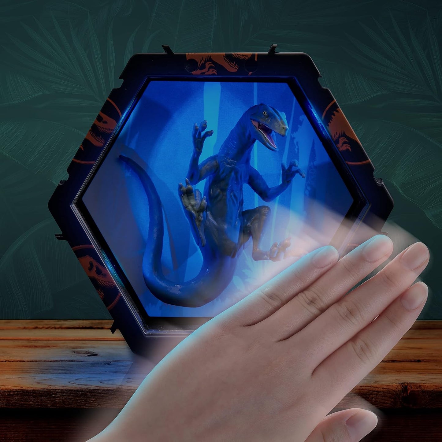 WOW Pods Velociprator Azul Display Iluminado Jurassic World Dominion Dinossauro