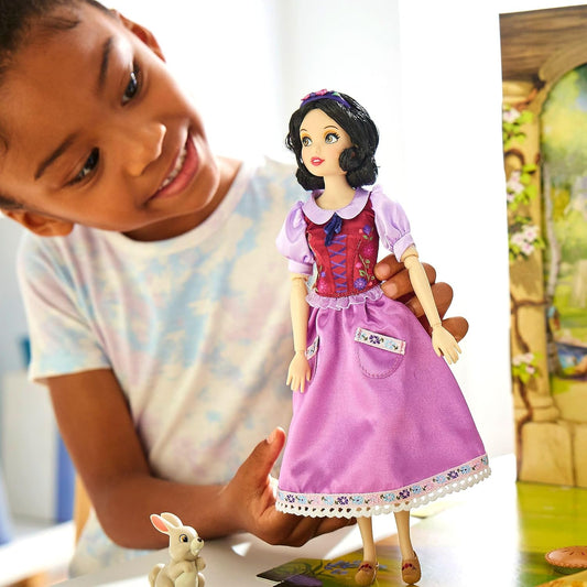 Disney Store Official Snow White Story Doll, Branca de Neve e os Sete Anões, 28 cm/11”, com maçãs, 2 roupas, acessórios, pacote de colorir e atividades e caixa que se dobra para um palco de brincadeira, para maiores de 3 anos