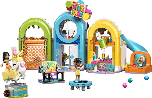 LEGO Friends Parque Infantil Divertido para Ambientes Fechados - Brinquedo Criativo com Escorregador, Piscina de Bolinhas, Carrossel, Lanchonete, 3 Mini Bonecas e Acessórios - Presente de Aniversário para Meninas a partir de 7 Anos - 42686