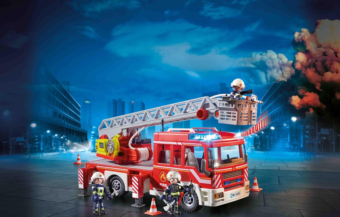 Playmobil 9463 City Action Unidade de Bombeiros com Escada Extensível, Luzes e Sons, brinquedo de bombeiro e helicóptero, brincadeira divertida e imaginativa, conjunto adequado para crianças a partir de 4 anos.