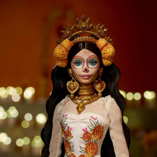 Barbie Signature Doll, Día De Muertos 2025 Collectible em vestido creme com babados, adornado com cravos-de-defunto e fita, coroa de flores e pintura facial de caveira, JBJ05
