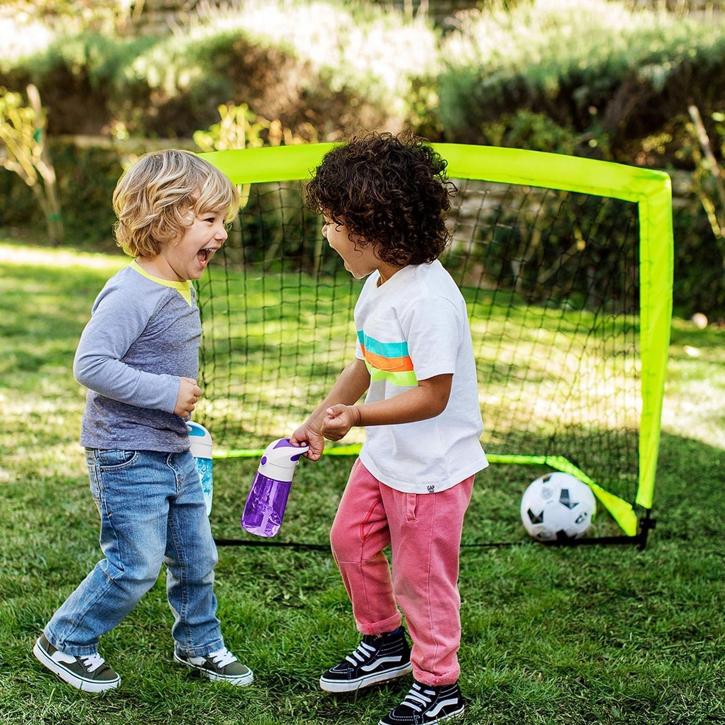 Munchkin Garrafa de água infantil Flip & Go™ com canudo | Copo com canudinho para criança 12 onças | Design sem derramamento | Crianças e mamadeiras para meninas e meninos 18m+ | Material Durável | Azul