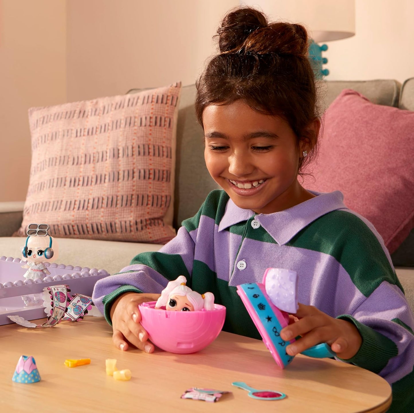 L.O.L. Surprise! Eye Spy Series Tots - Inclui 1 boneca, embalagem surpresa, mudança de cor, várias surpresas para revelar, vem com roupas e acessórios, colecione todas as 8 bonecas.