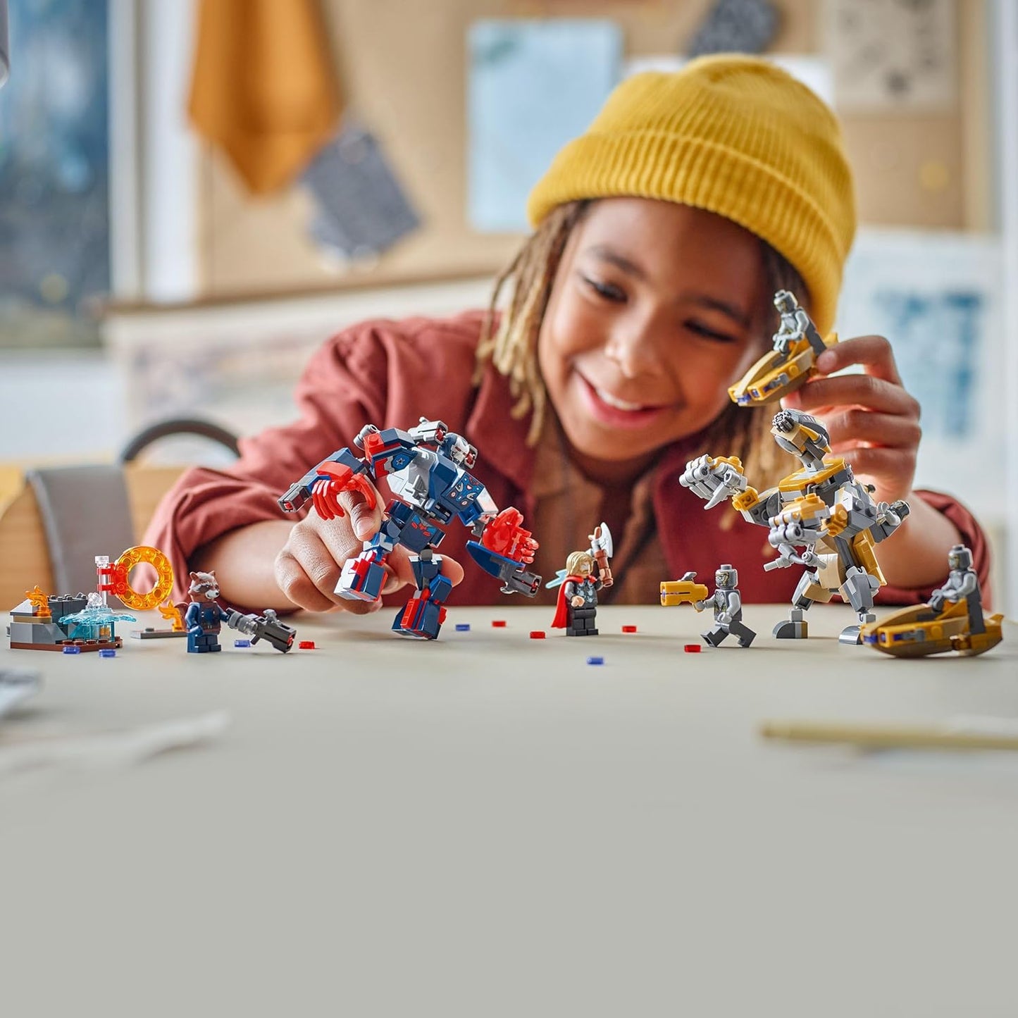 LEGO ǀ Marvel Vingadores: Ultimato Thor vs. Chitauri - Brinquedo de Construção com um Robô, Figura de Gorila e 7 Minifiguras, incluindo Thor, Rocket e Patriota de Ferro - Presente de Super-Herói para Meninos a partir de 8 Anos - 76322