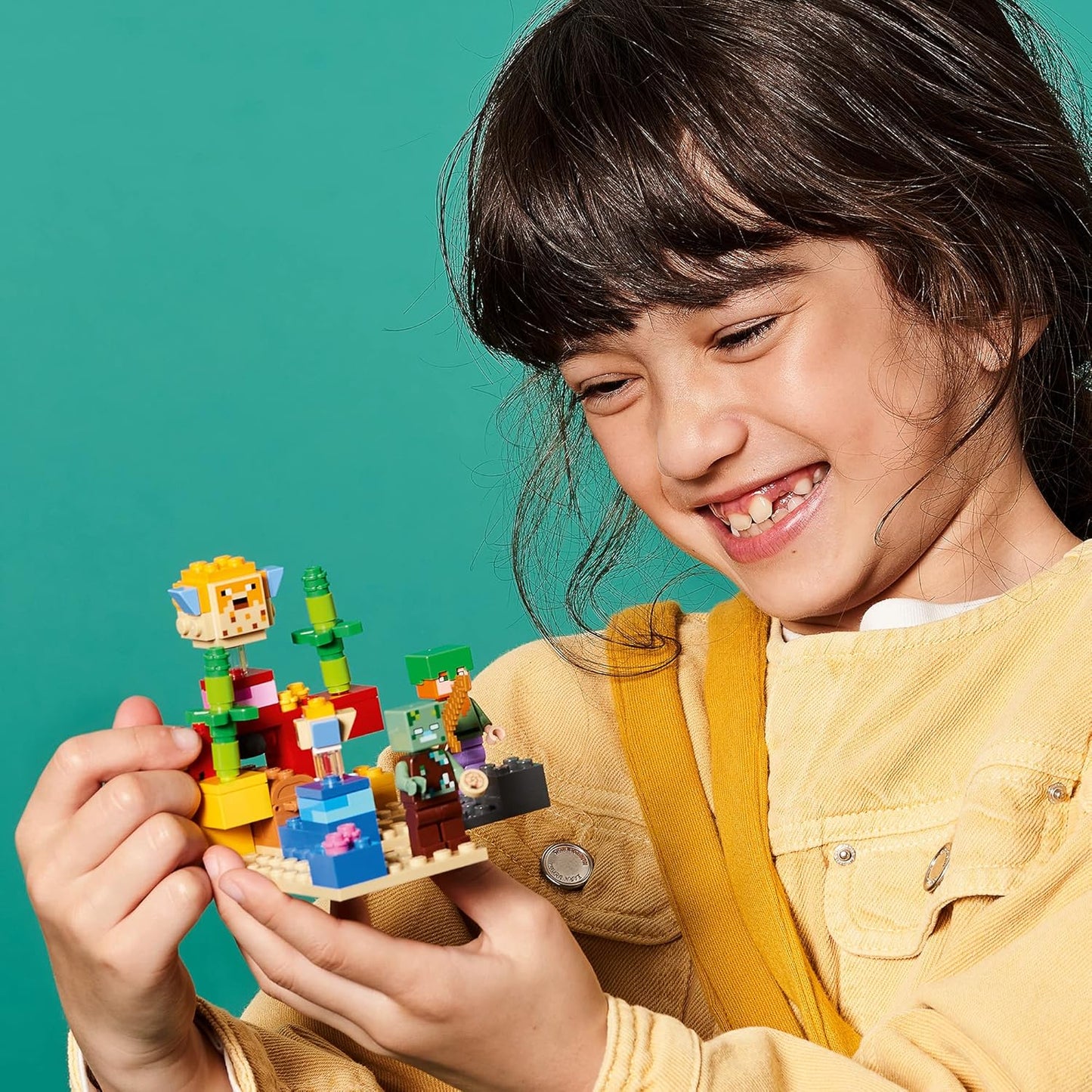 LEGO 21164 Minecraft O brinquedo de construção de recife de coral com Alex, 2 peixes-balão construídos em tijolos e figuras de zumbis afogados, presentes para crianças, meninos e meninas