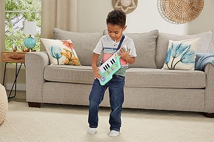 VTech Bluey Keytar, brinquedo Bluey oficial com 5 sons de instrumentos, frases, efeitos sonoros e melodias, brinquedo musical interativo para crianças de 3, 4, 5 anos ou mais, versão em inglês