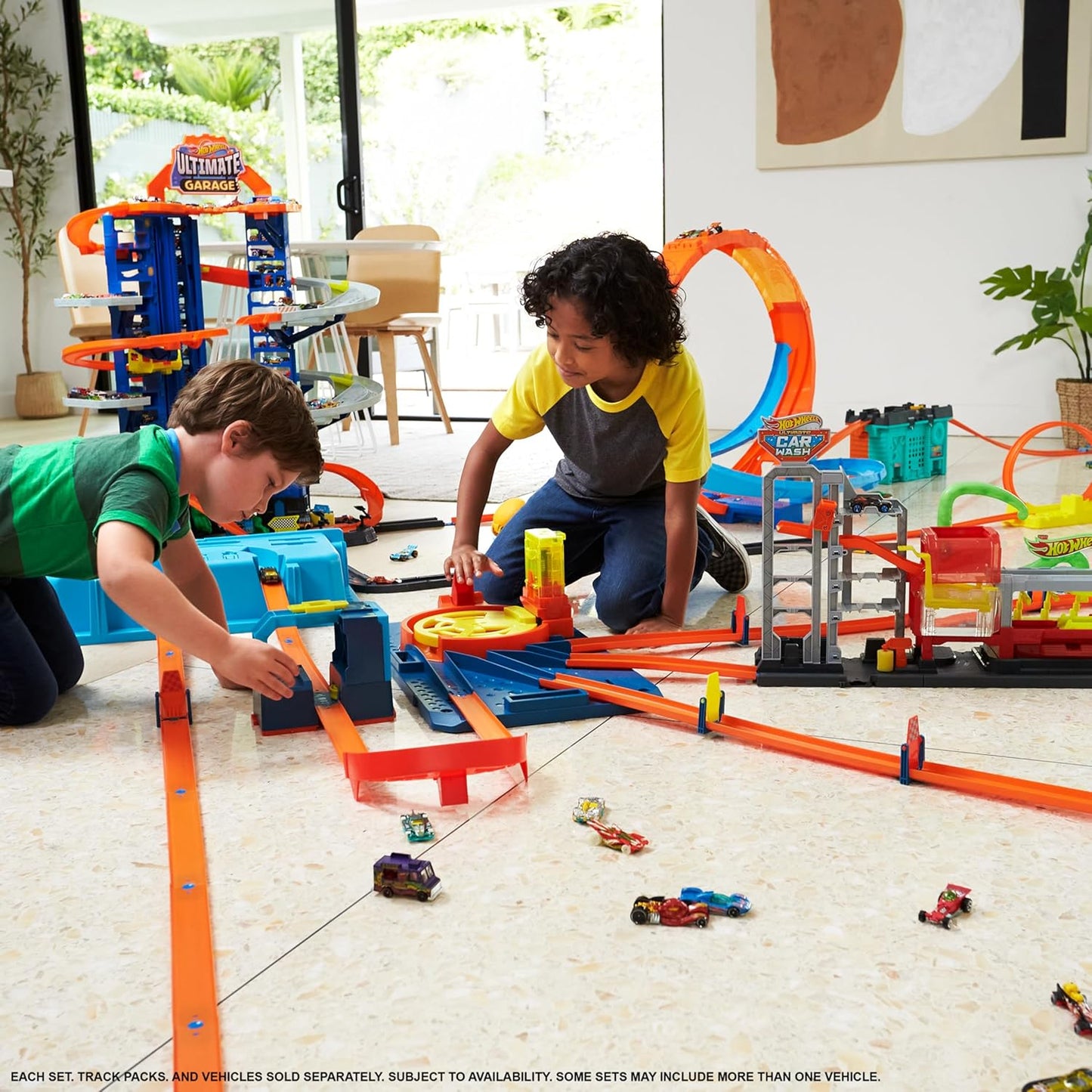 Conjunto de Pista Hot Wheels Massive Loop Mayhem com Pista Enorme de 71 cm de Altura, Lançador Loop Slam, Caixa de Bateria e 1 Carrinho Hot Wheels em Escala 1:64, Projetado para Brincar com Vários Carrinhos, Presente para Crianças a partir de 5 Anos HCB00