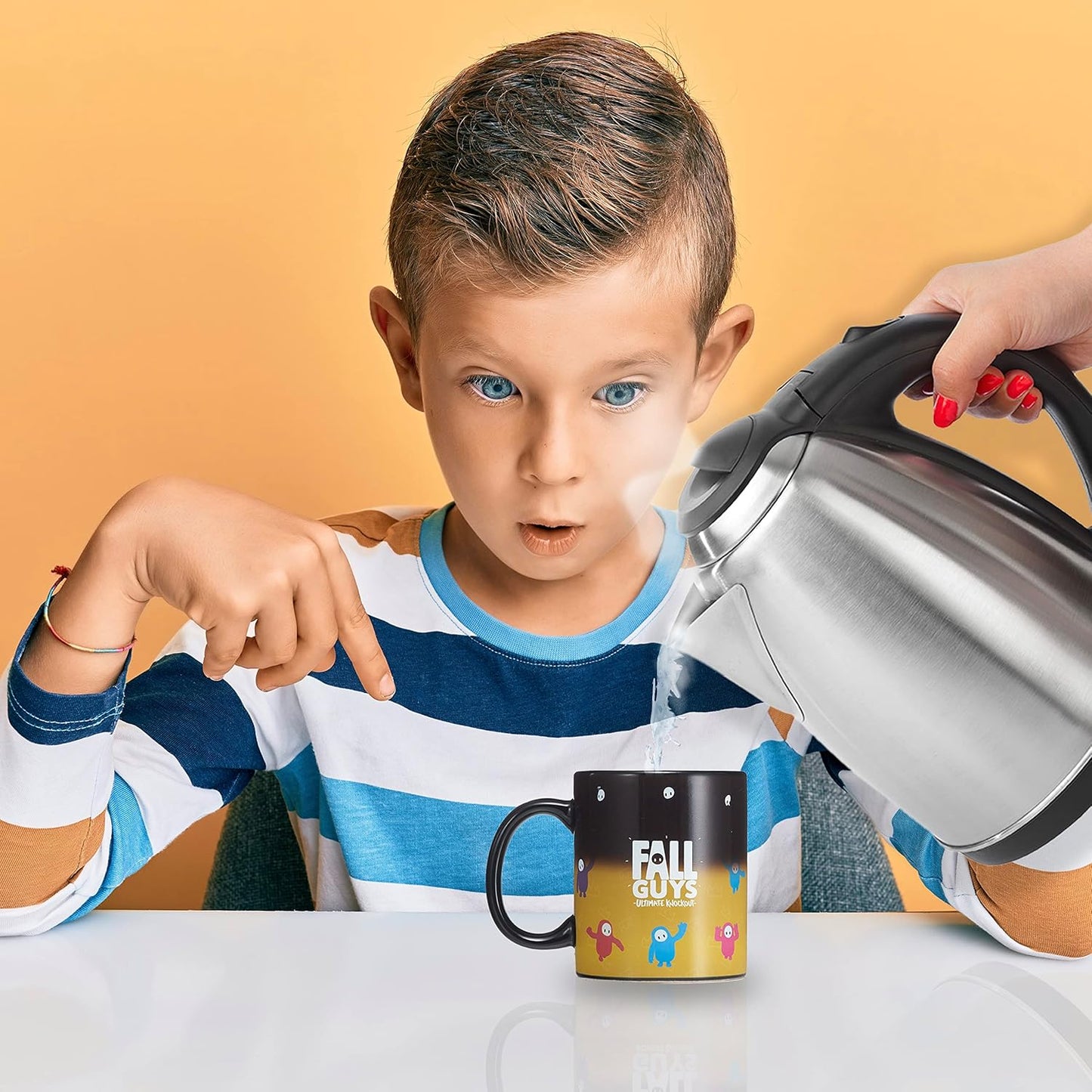 UAU! COISAS Fall Guys - Caneca Frenzy Heat Reveal | Heat revela os personagens favoritos dos Beans e as cores dos times | Produtos oficiais, itens colecionáveis, brinquedos e presentes | Para fãs de jogos