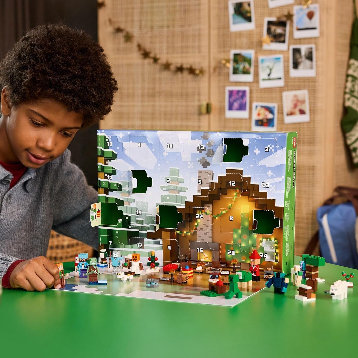 Calendário do Advento LEGO Minecraft 2025 para meninos e meninas a partir de 7 anos - Brinquedo de contagem regressiva para o Natal com 24 surpresas, incluindo minifiguras e mini construções - Presente para gamers - 21280