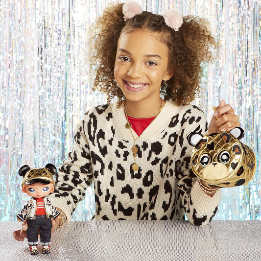 ¡No! ¡No! ¡No! Surprise Glam Series 2 Gianni Wilde - Muñeca de moda inspirada en un guepardo de 7,5 pulgadas con pelo rubio con estampado de guepardo y bolsa metálica de guepardo con clip, regalo 2 en 1, juguete para niños de 5 6 7 8 años en adelante