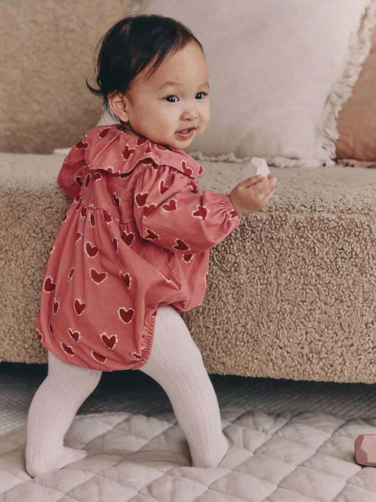 |BabyGirl| Conjunto De 2 Peças De Macacão De Bebê Com Meia-Calça e Coração Vermelho/Rosa (0 meses a 3 anos)