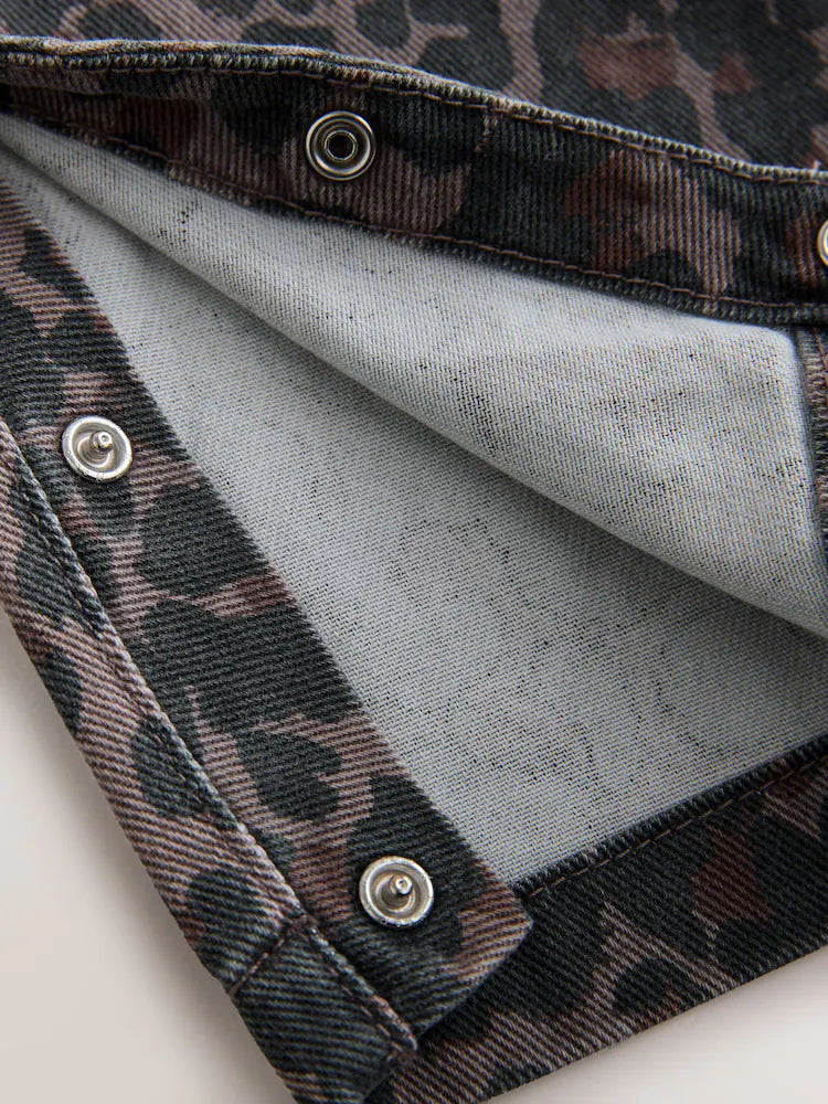 |Girl| Jardineira Jeans Com Estampa Animal (3 meses a 7 anos)