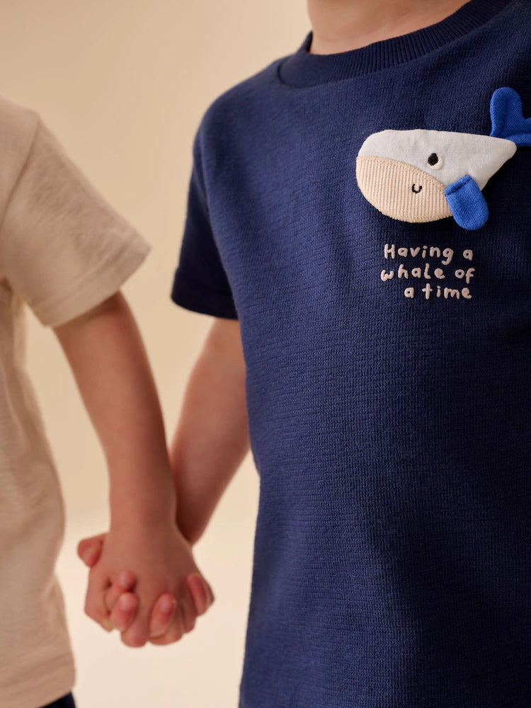 |Boy| Conjunto De Camiseta De Manga Curta e Shorts Acolchoados Com Estampa De Animais marinhos em tons de azul marinho e creme (2 peças)