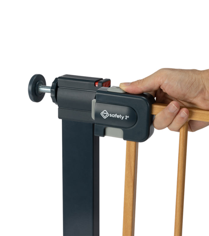 Safety 1st Easy Close Metal Wood Effect