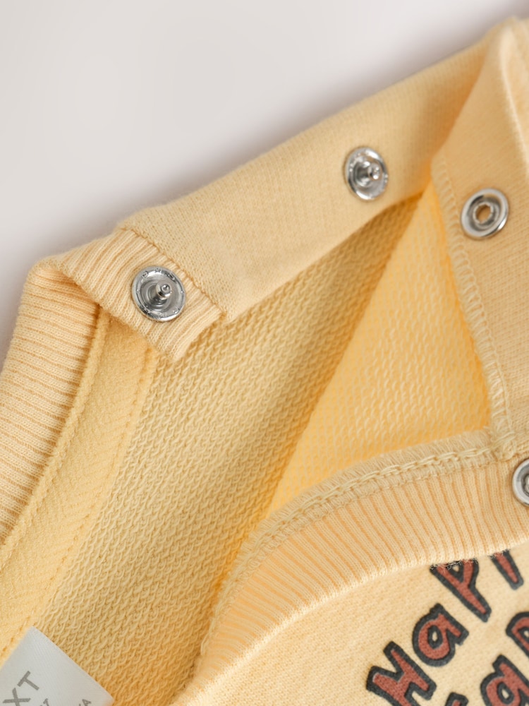 |BabyBoy| Conjunto De 2 Peças Para Bebê: Moletom Amarelo Com Estampa De Fazenda e Calça de veludo cotelê (0 meses a 2 anos)