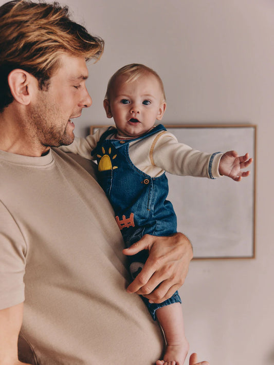 |BabyGirl| Conjunto De Jardineira e Body Jeans Para Bebê Bright Farm (0 meses a 2 anos)