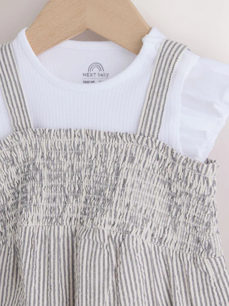 |BabyGirl| Conjunto De Jardineira e Body Listrados Em Preto e Branco Para Bebê (2 peças, de 0 meses a 2 anos)