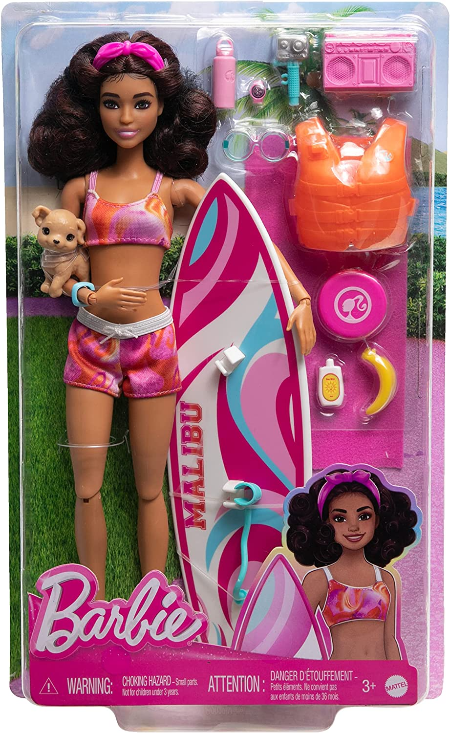 Muñeca Barbie con tabla de surf y perro mascota, posible muñeca Barbie de playa morena con accesorios temáticos como toalla y estéreo, HPL69