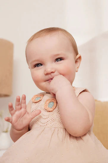 |BabyGirl| Conjunto De Vestido e Bloomer Bege Com Detalhe De Crochê Para Bebê (0 meses a 2 anos)