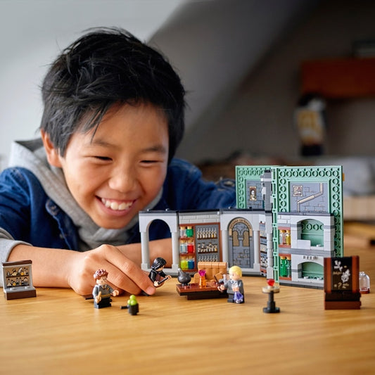 LEGO - Momento de Harry Potter em Hogwarts: conjunto de construção da aula de poções