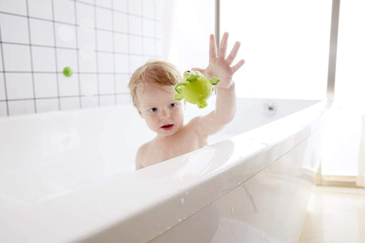 Hape - Fun Double Fishing Set - Juego flotante para baño y piscina