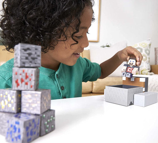 Minecraft Minecart Mayhem Playset con figura del personaje de Steve, carrito de lanzamiento y accesorios, juego de manualidades, exploración y supervivencia para niños de 6 años en adelante