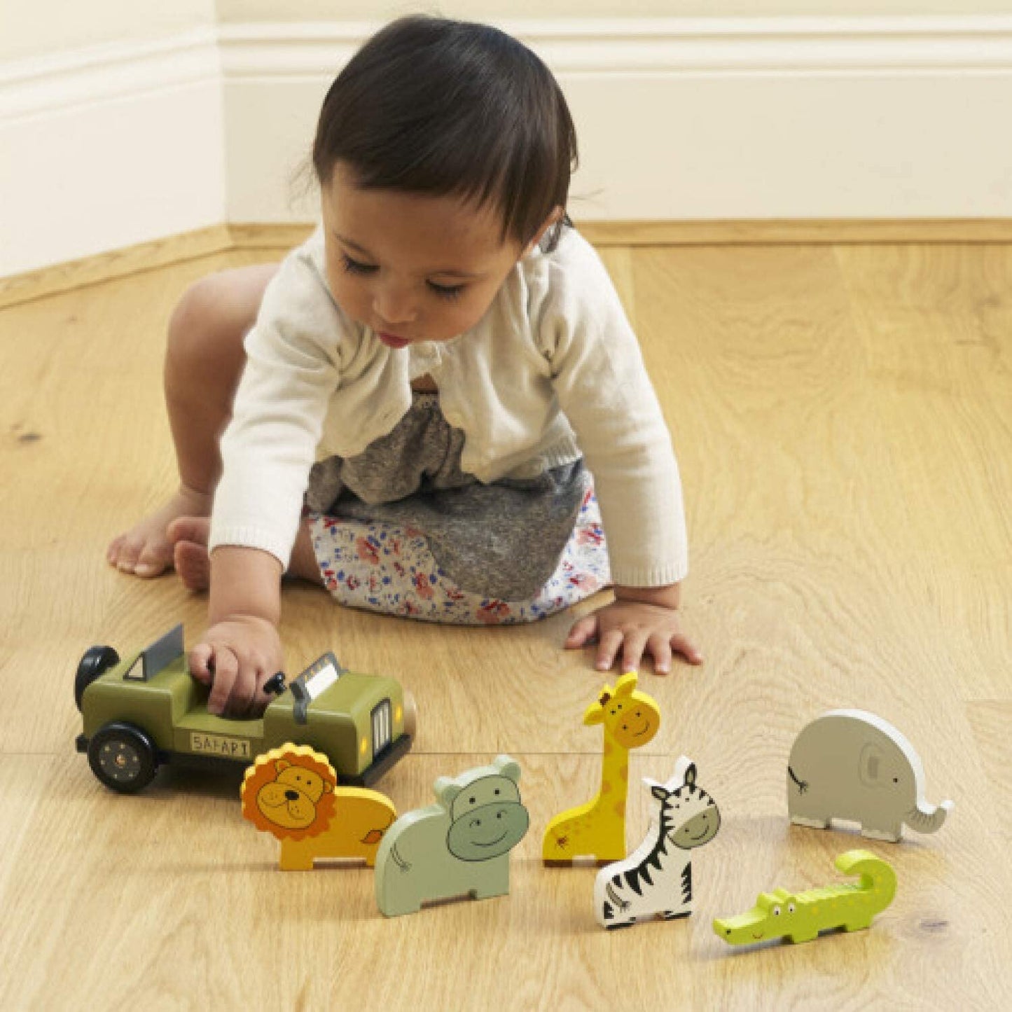 Orange Tree Toys Safari Playset