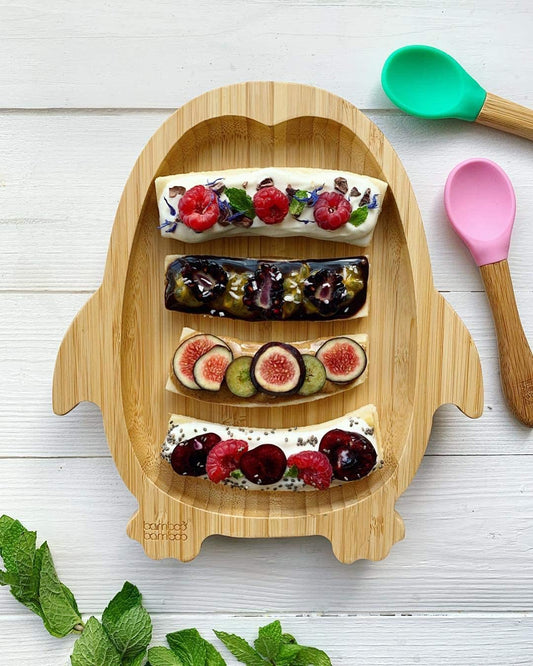 Plato Bebé de Bambú de Bambú - Infantiles y Infantiles con Ventosa para Bebés | No tóxico | Fresco al tacto | Ideal para el destete dirigido por el bebé (pingüino, verde)